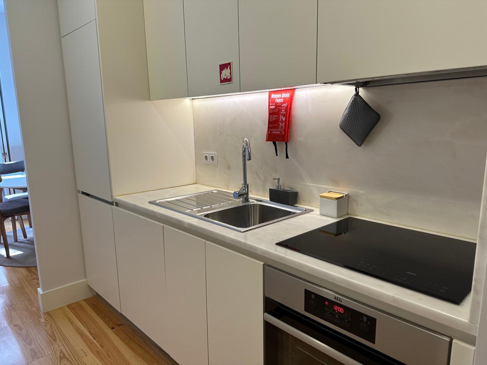 Sm Apartments Porto Luaran gambar